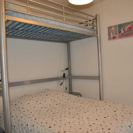 Spacieuse Avec Grand Jardin 2103